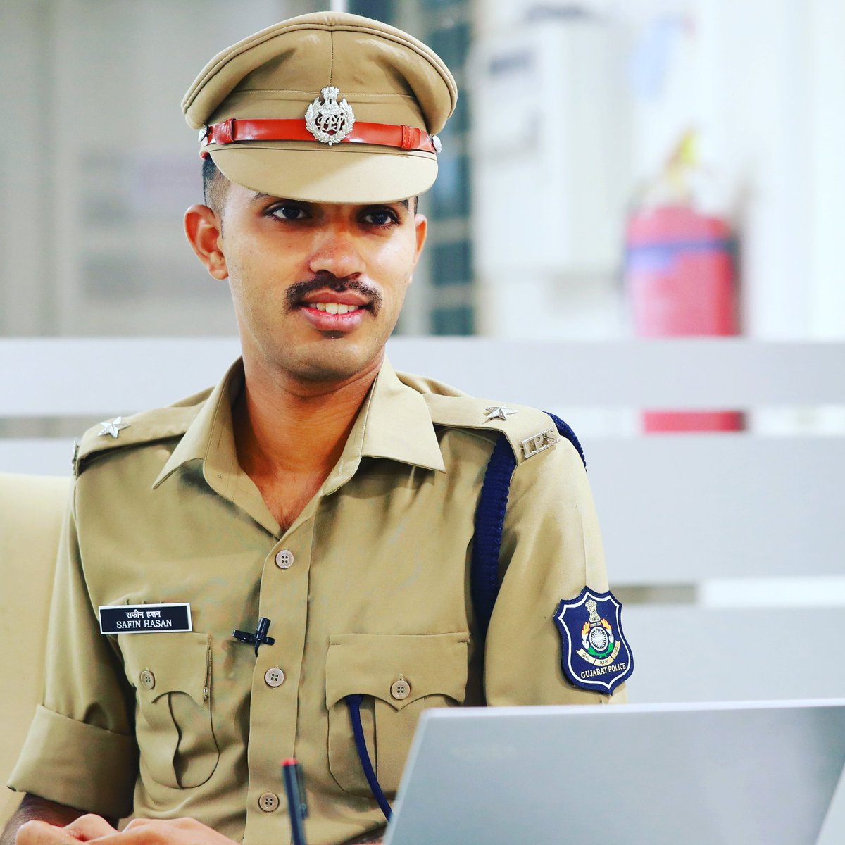 photo of youngest IPS officer 