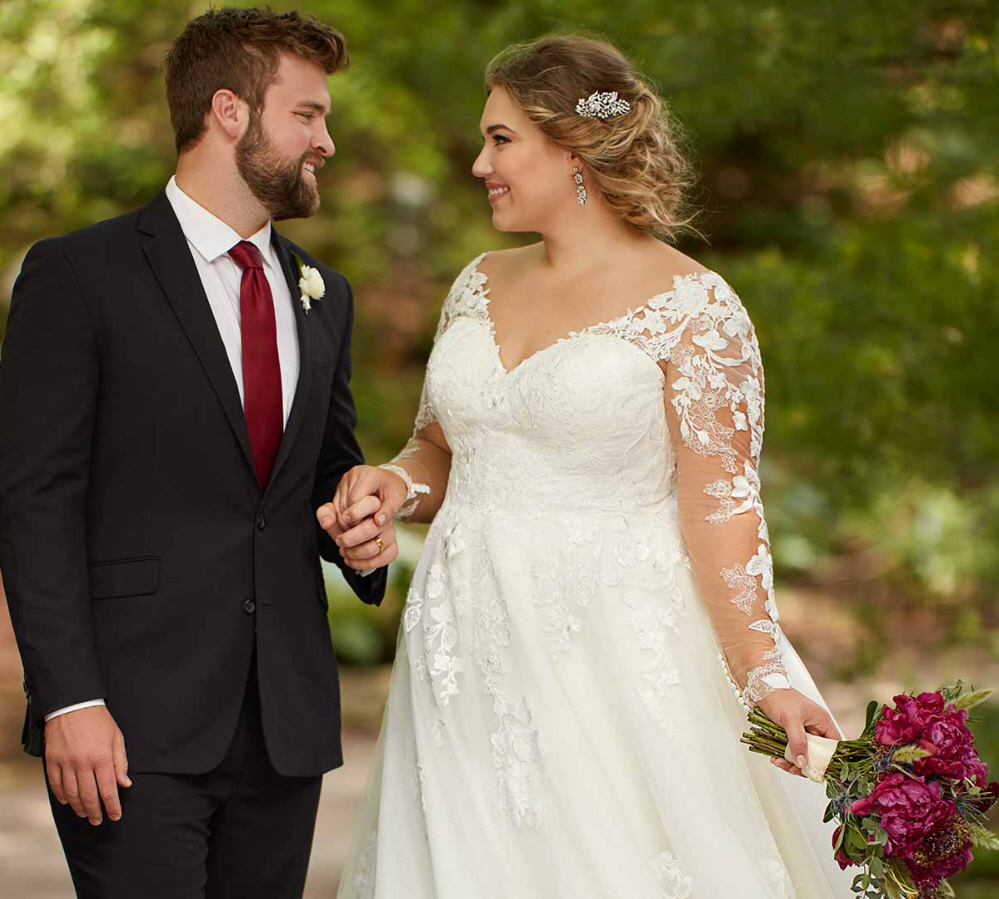 Winter (Feb) cabin wedding cocktail attire : r/Weddingattireapproval, image size:999x899