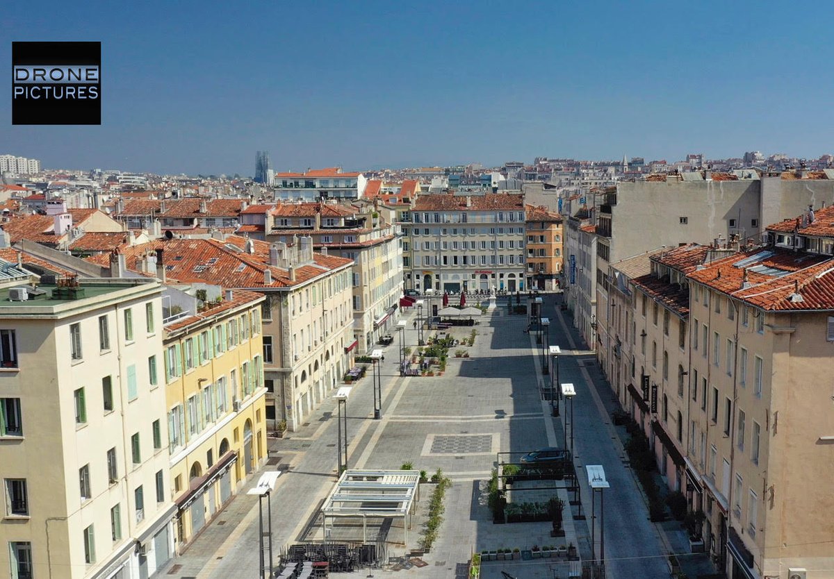 MProvence_13's tweet photo. Diaporama : Marseille désertée vue du ciel pendant le confinement https://t.co/Px6MUoASeN https://t.co/O01YluUkrd