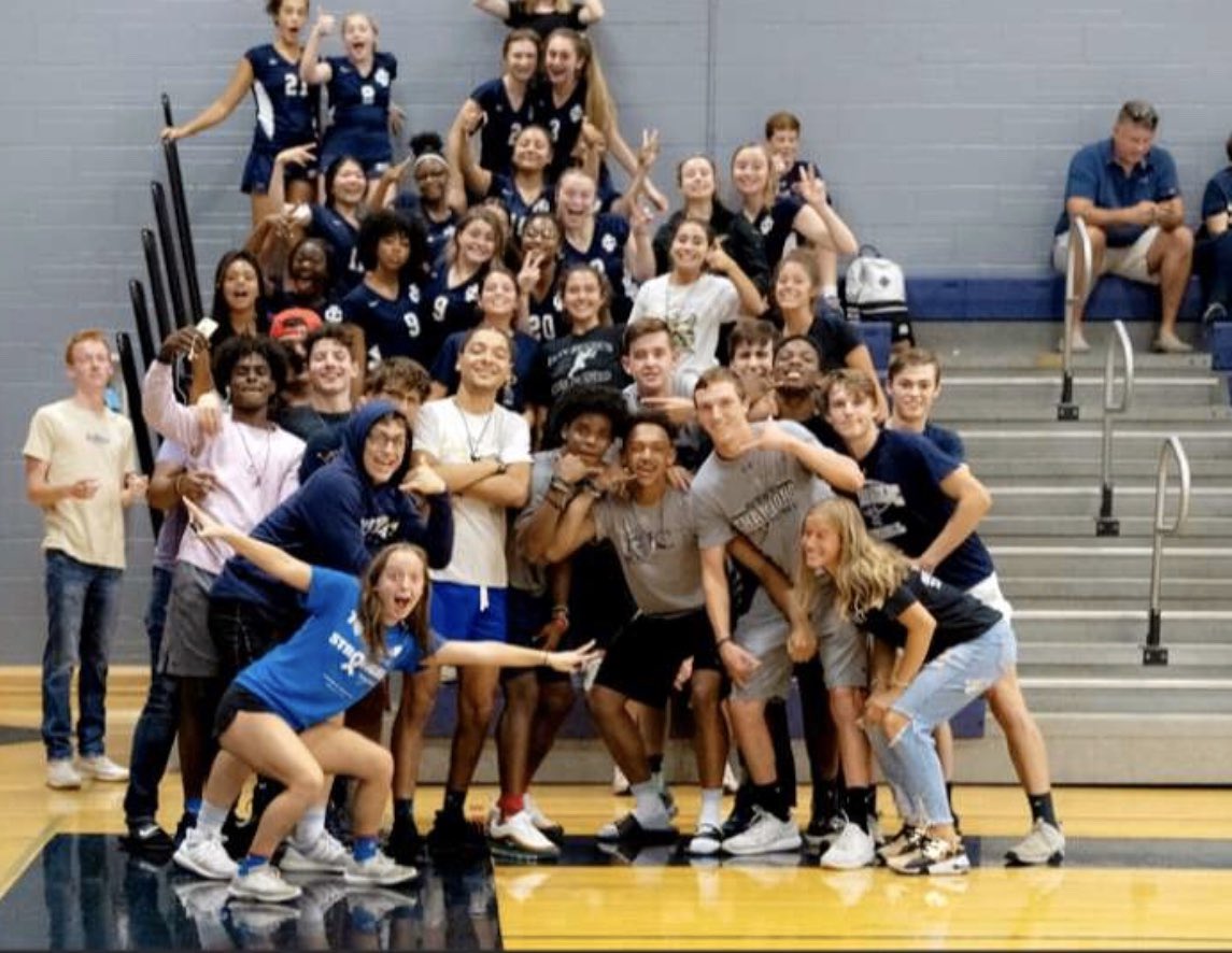 oliviaslavin_'s tweet photo. the best 4:) @ICCatholicPrep @iccptennis @iccptrack_field https://t.co/qhFPNfjnu1