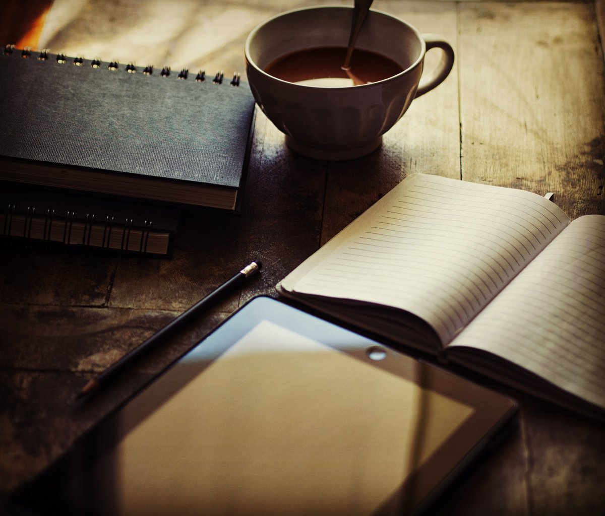 IngeMayhem's tweet photo. Writing, writing and more writing. Currently in the zone. This time of quarantine is really motivating me to write more. #QuarantineLife #QuarantineWriting https://t.co/hNQDg6R5LN
