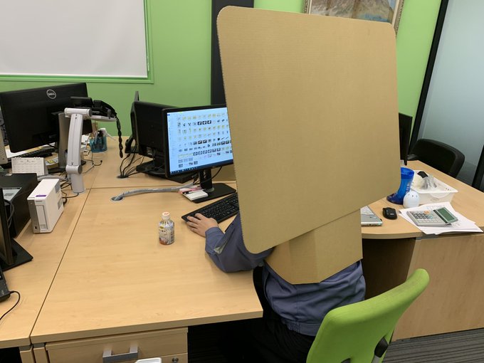 No video call background? No problem: make one to wear (Image: Twitter)