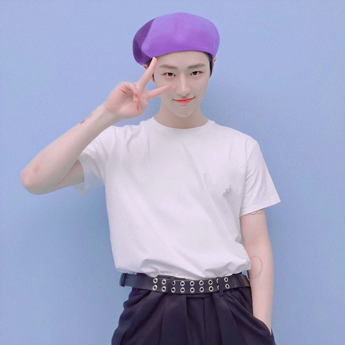 𝐦𝐚𝐲𝐛𝐞 tweet media