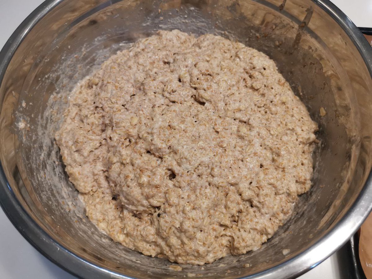 JojoSekri's tweet photo. JoJo Cooking Magic Homemade Oat rolls breads #flour #wholemealflour #baking #homemade
#halalbread #healthybread #homemade #sauerteigbrot #sauerteig #brot #healthyfood #nopreservatives #naturalingredients #nomsg #nofoodcoloring #noaddictives https://t.co/Jp9sSgQm8k