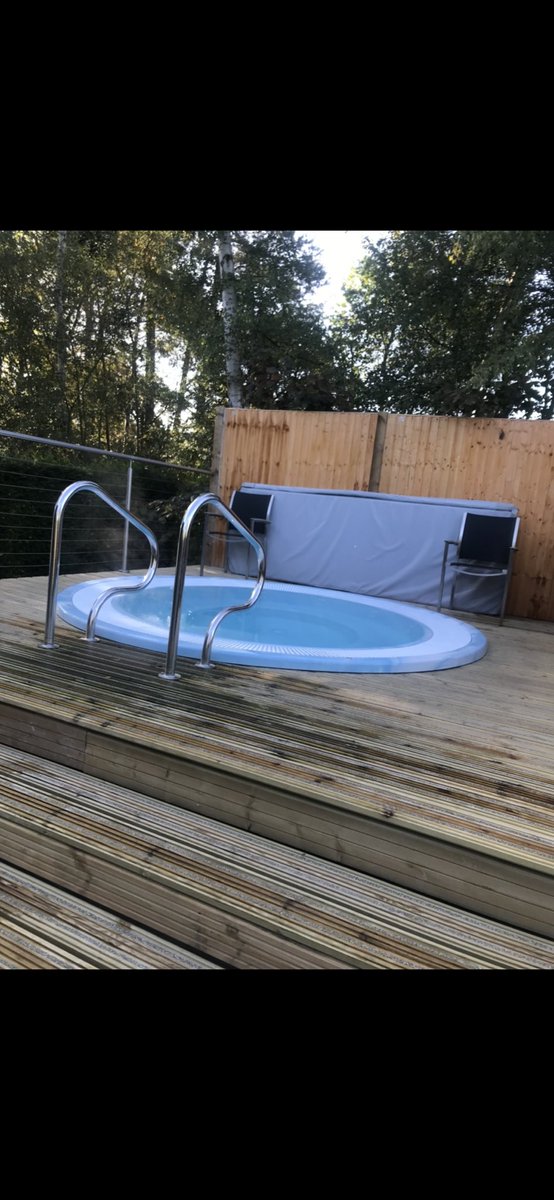 SmartPoolServ's tweet image. Hope everyone is safe and well, work completed before the lockdown. Installed new spa in an idyllic setting