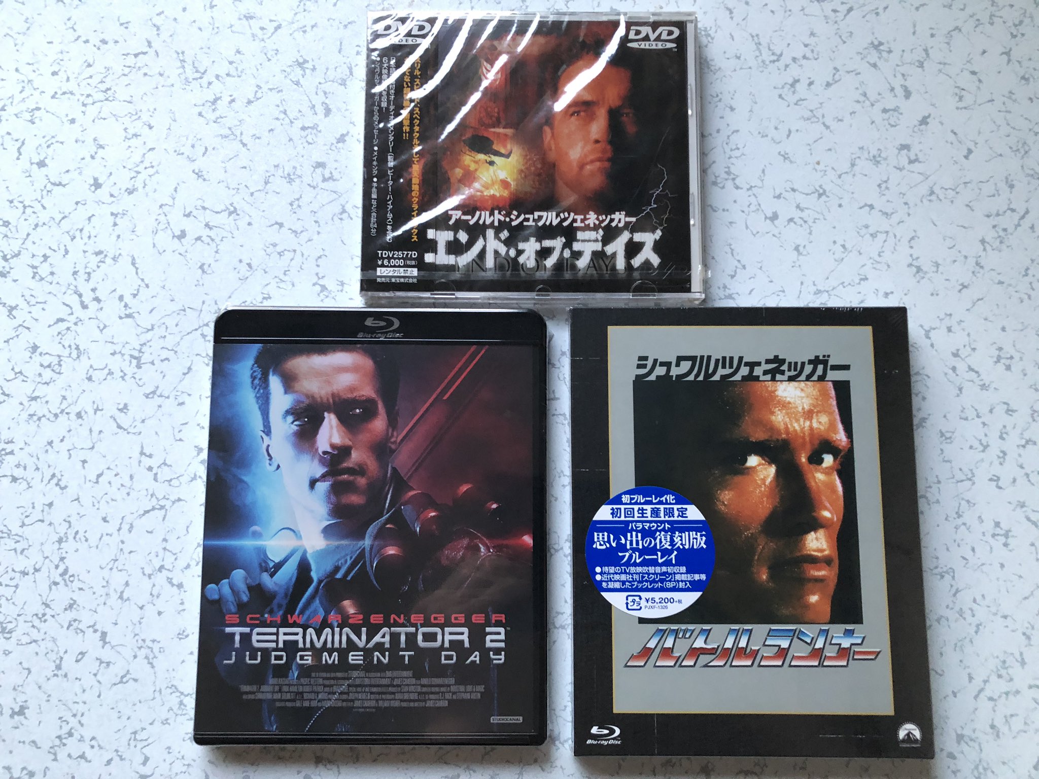 ともとも この間買ったシュワ3作品 ターミネーター2 4kレストア版 バトルランナー 思い出の復刻版ブルーレイ エンド オブ デイズ 東宝版 T Co Cr2fjdkitg Twitter