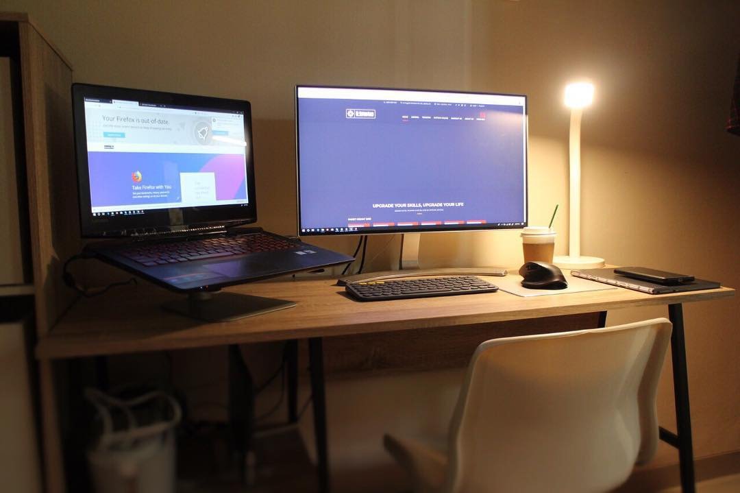bahagiakubigwin's tweet photo. @LogitechID Kerja dari rumah gak jadi masalah 
karena meja kerja terbaik selalu jadi penyemangat #MyNewOffice #KerjaDariRumah #BelajarDariRumah #LogitechID 
@farhanyy1 
@Raihannurramli 
@Fitriismaill https://t.co/GWWp0akc39
