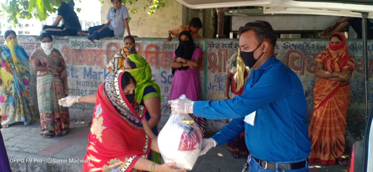 NavsarjanD's tweet photo. @CommissionerSMC @DrJagdishSurat @itwillbeorg Today on 20/4/2020 Navsarjan Xavier's Cell for Human Development has distribute 250 grain kits to the needy ones of Surat Slums. https://t.co/f8yFK13Kkr