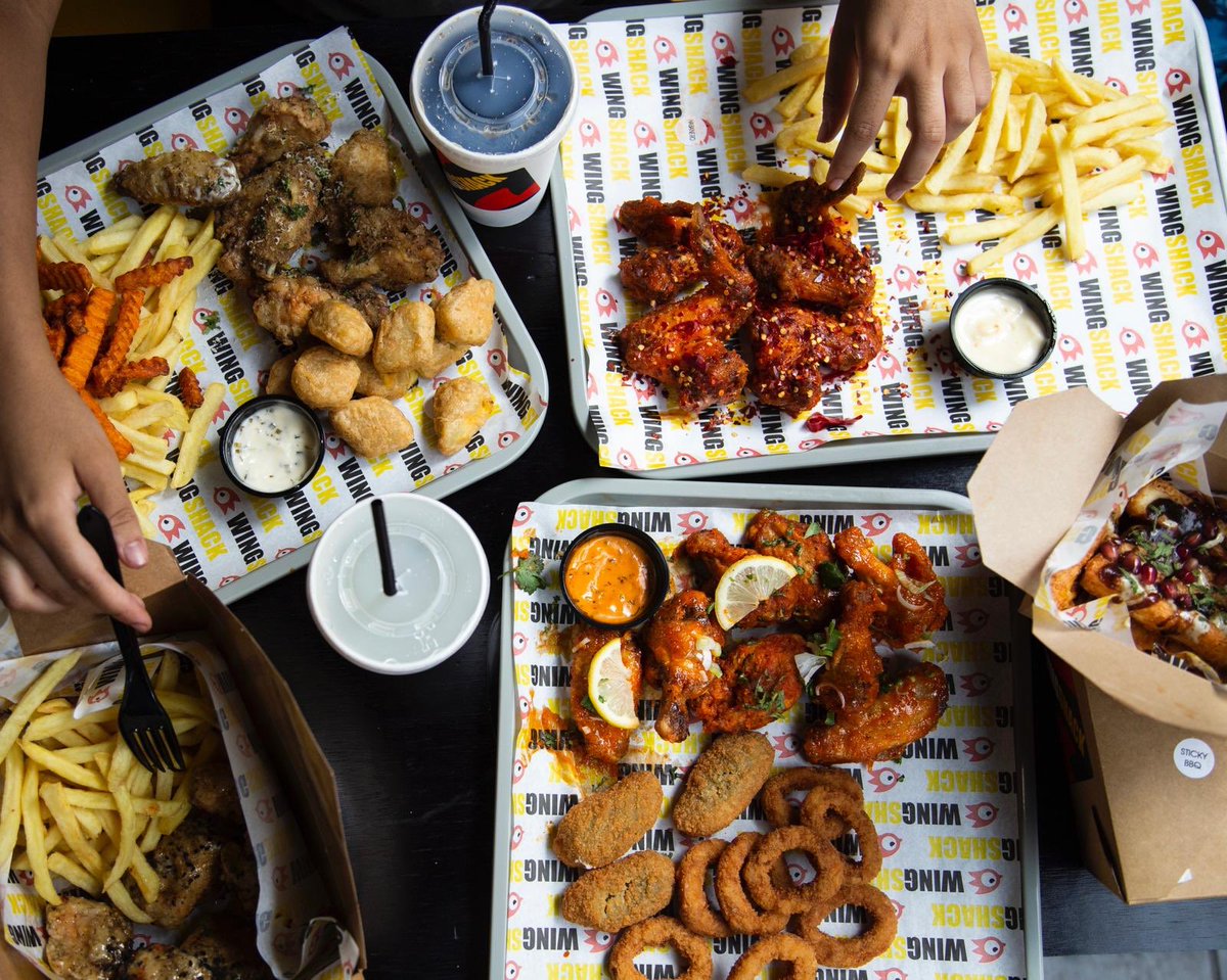 Wingshack_'s tweet photo. The best conference call backgrounds you need๐๐ฅ๐ #teamwingshack https://t.co/q1cqjK0Hqn