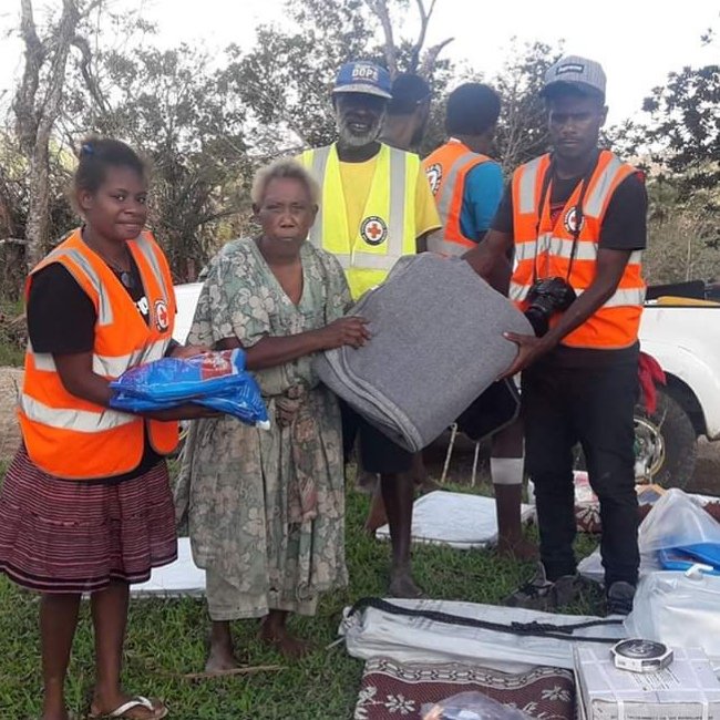 cglorentzen's tweet photo. If you've lost everything, a "blanket" makes a whole world of difference. 

Thanks to the @vanuaturedcross volunteers that are struggling these days to support the affected after #TCHarold 🌀 took their homes.

#thanksvolunters #Vanuatu #RedCross #NeverGiveUp https://t.co/SHbDY8eJtz