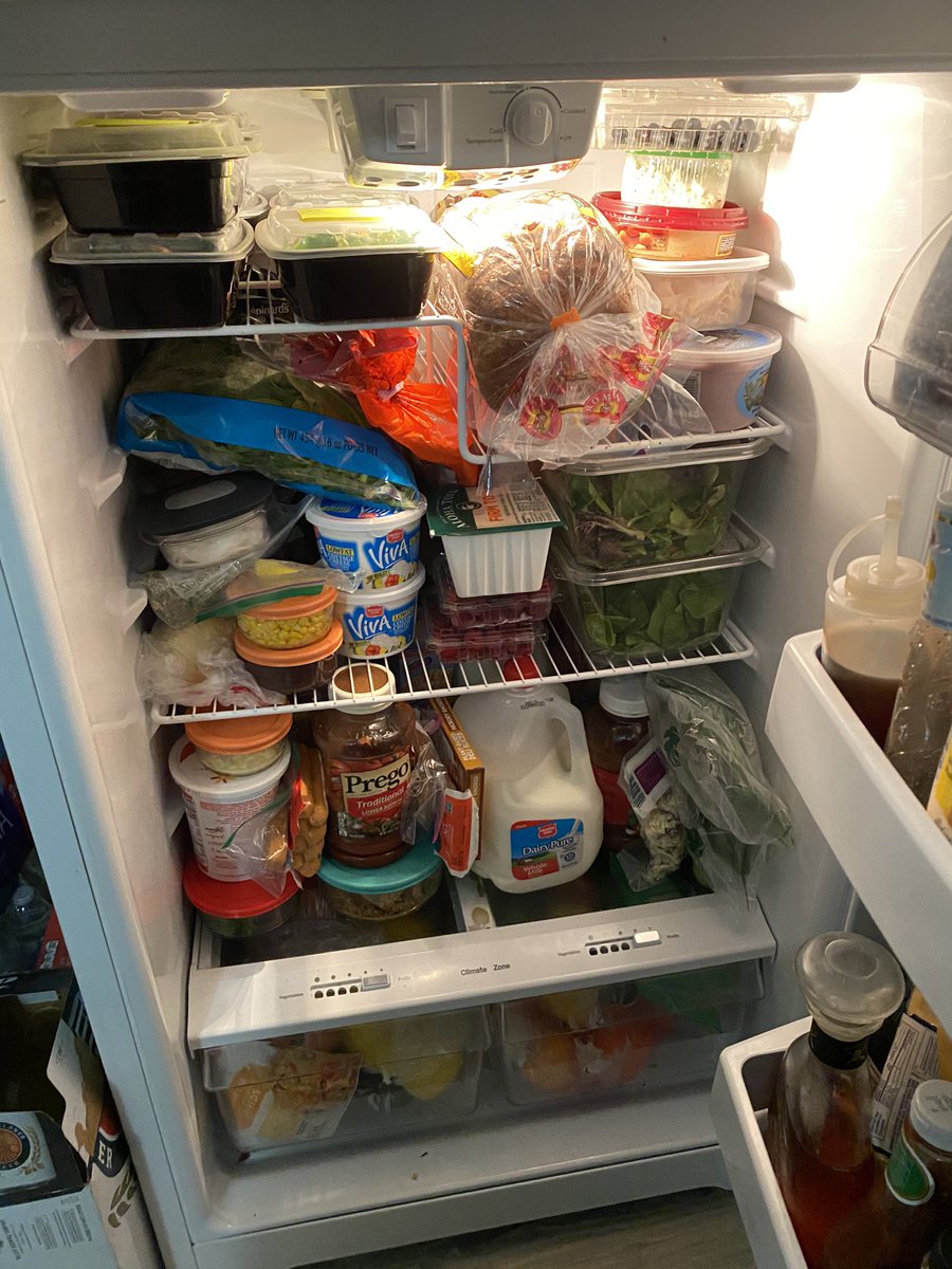 hanijones's tweet photo. My fridge loves quarantine. #gotenoughfood #begoneinaweek https://t.co/9J3q5D28Zc
