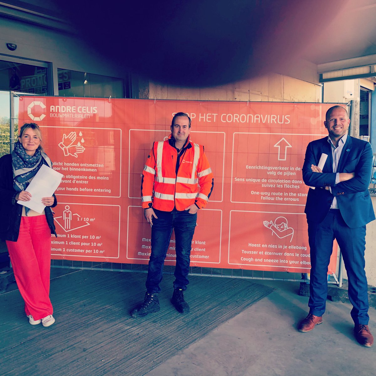 FranckenTheo's tweet photo. Bouwmaterialen @AndreCelisNV heropende vandaag haar vestigingen. Ik bezocht hoofdsite Lubbeek. Alle veiligheidsmaatregelen zijn uitgevoerd. Goed werk Nick en Kathy Celis en team! 💪

Laten we economie veilig terug opstarten. De bouwsector is de slagader vh VL economische hart. ❤️ https://t.co/KhLOwJNe1M