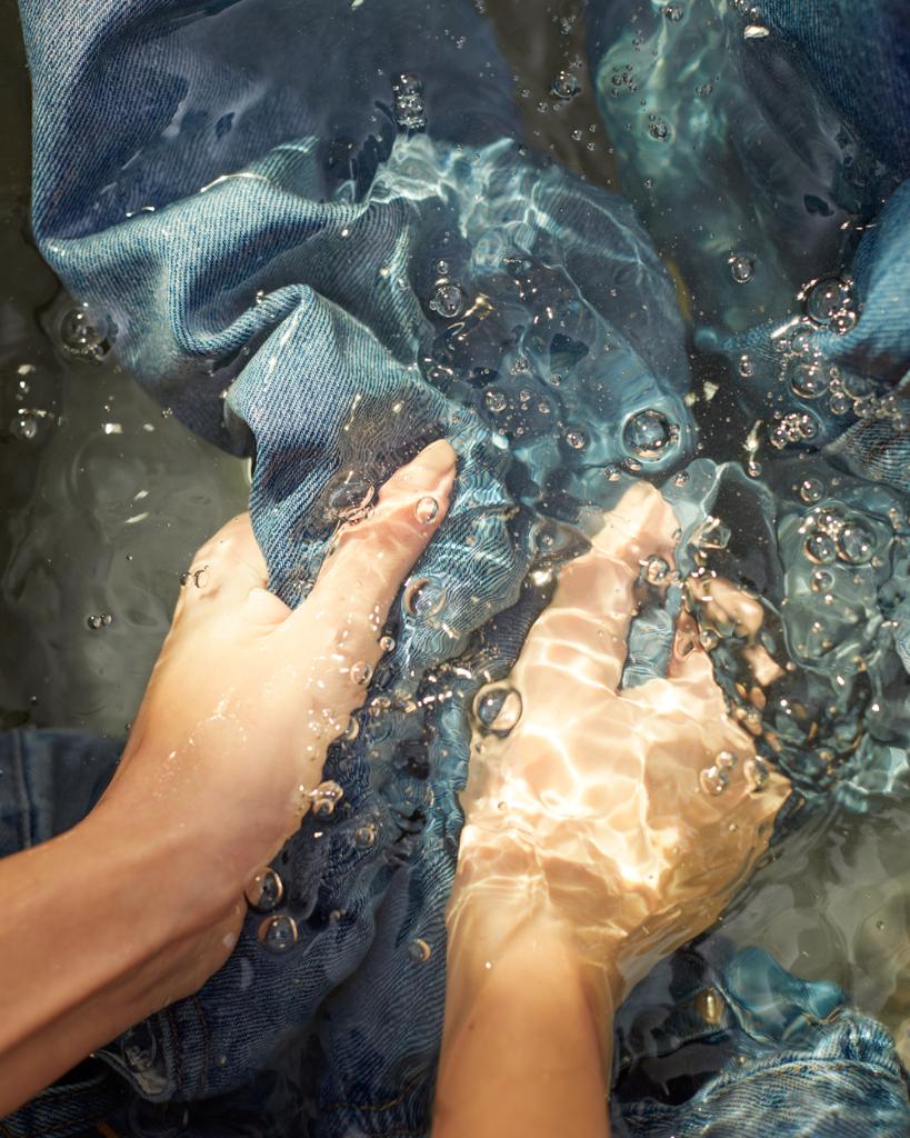 hm's tweet photo. We like to take fashion risks, but we’re not into risky fashion. That’s why we’ve adopted the strictest chemical restrictions in the industry, and why all hazardous chemicals are gone from our production. Yes, gone! #whatsinyourclothes #HM https://t.co/d2Wp3GcRrp https://t.co/jfdPeWljCA