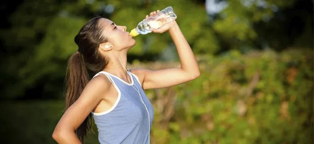 Conosci Queste Abitudini Sane Intorno all’Acqua? microidrina.com/2020/04/20/con…