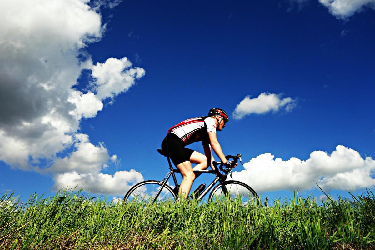 Om mijn #vitaliteit een boost te geven, besloot ik de auto te laten staan en te fietsen naar werk (20km). Ik reed in alle rust door prachtige natuurgebieden, wat een aanrader! Iets om in Corona-tijd over na te denken: hoe geef jij je vitaliteit een upgrade?