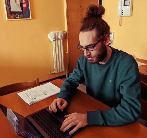 "Hard times need smarts solutions💡. I'm grateful to work for a company that cares so much for his employees and provides them with the right tools to work from remote"
voice from Leonardo, Italy Technical Team.
#WFH #MondayMotivation