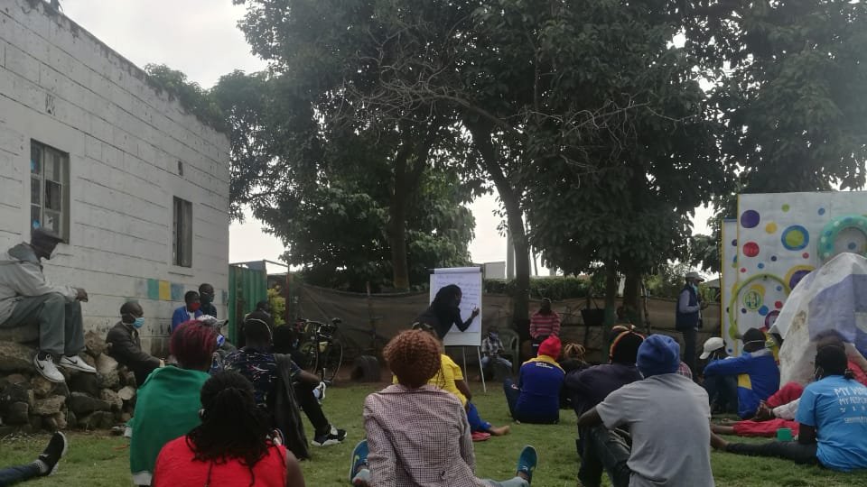 Lynk_Kenya's tweet photo. Along with @SafeHandsKenya , we are very enthused to be leading the pilot cleaning &amp; disinfecting drive at Dandora as part of the #TibaNiSisi campaign. Proud of the Lynk cleaning pros &amp; the entire team supporting this wonderful cause to fight COVID-19.We will fight this together! https://t.co/kQNyqtTo5T