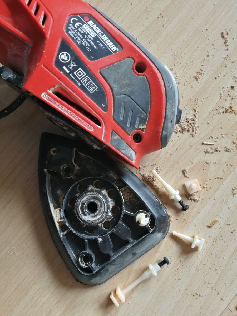 MartynHngrf's tweet photo. .@blackdecker_blx or is there a way to provide me 3 of these white plastic parts to hold the KA1000 sander feet?ย #RightToRepairย #WasteAvoidance https://t.co/IsEosNoNB7