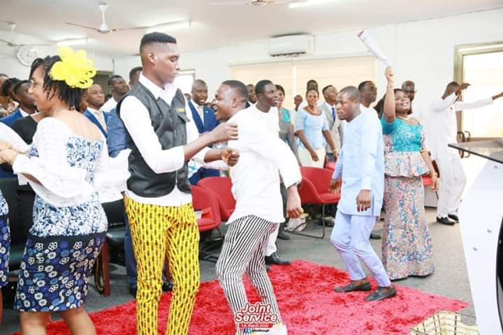 Krim_Achimota's tweet photo. Our hearts are filled with praise and our lips will declare your goodness for you are God all by yourself.
This season of Limitless will yield itβs benefits to us and our house for God has given us victory in Jesus Name, Amen
#DeclarationForApril
#LIMITLESS2020 #WeAreLimitless https://t.co/V2iaOe8Wg6