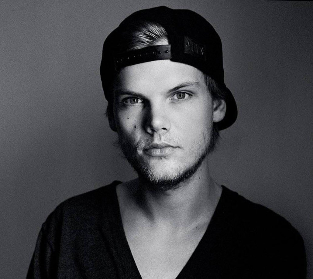 Aly's tweet image. Legends never die, forever in our hearts, minds, and ears. #Avicii #2YearsWithoutAvicii
