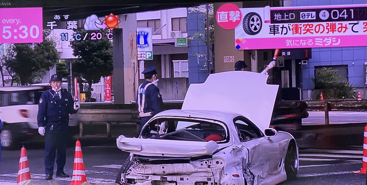 足悪ライダー@Bad Leg Factory (@aerox155nvx) on Twitter photo 右直事故でタクシーに突っ込まれたのに
冒頭で
車高が低い車
重いホイールが直撃
FDが直進で
右折タクシー運転手が 寸前まで認識していなかった ってインタビュー受けてるのに。
タクシーは全く映さず。
そもそも右直って10:0あり得ない過失なんだけど
印象操作するんだな…って個人的な感想ね。 右直事故でタクシーに突っ込まれたのに
冒頭で
車高が低い車
重いホイールが直撃
FDが直進で
右折タクシー運転手が 寸前まで認識していなかった ってインタビュー受けてるのに。
タクシーは全く映さず。
そもそも右直って10:0あり得ない過失なんだけど
印象操作するんだな…って個人的な感想ね。