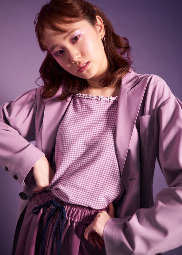 NYLONJAPAN's tweet photo. 【 #tokyoitgirlbeauty 更新!】
今月の #TIGB は、プレイフルなワンカラーメイク提案! vol.3は、女優 #尾碕真花 ( @12osaki_ichika )がパープルメイクにトライ♡ 続きはhttps://t.co/Z3dZ7CxEMNでチェック!
CHECK▶ https://t.co/PRH0v6VHVS︎ https://t.co/AyjcSbvGTq