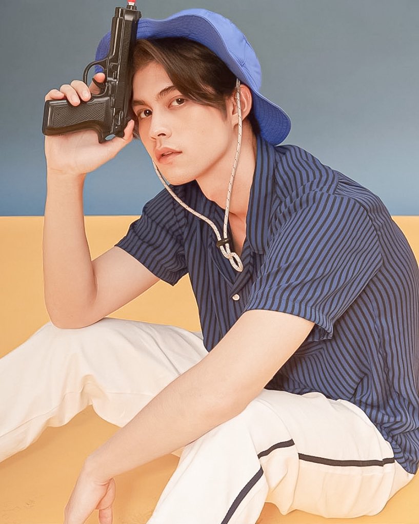 yumeki_twt's tweet photo. Don't shoot me! I won't fight back.
My heart is always yours❤️

#bbrightvc https://t.co/519zA0XeCc