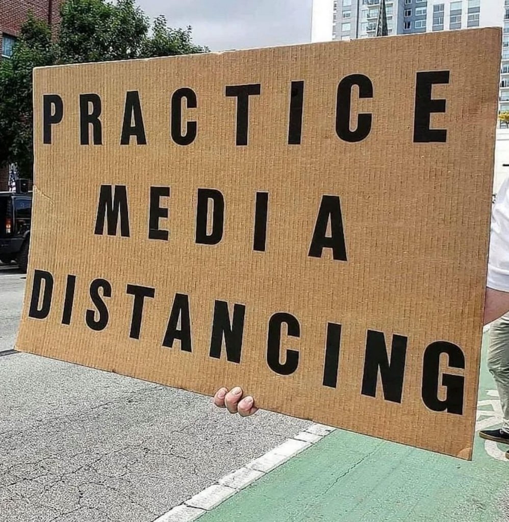 Red_Pill_Monkey's tweet photo. #MediaDistancing https://t.co/8fTNBC9Xcj