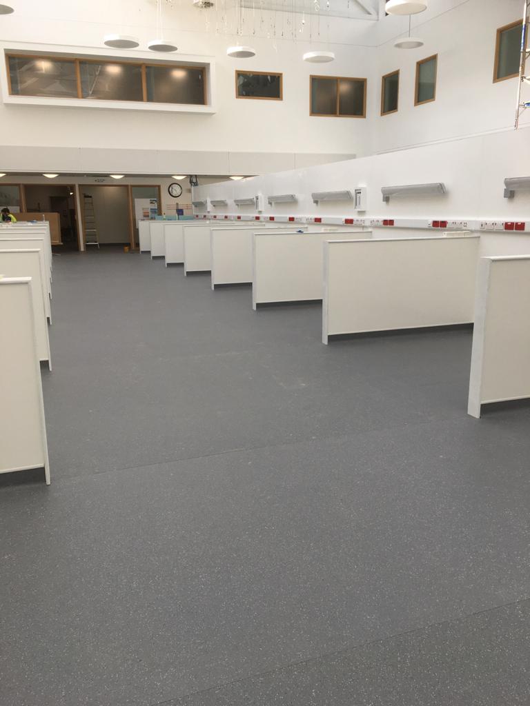 amandajdavies10's tweet photo. Wow, what a transformation to what was @SwanseabayNHS outpatients department. This is the new 31 bedded ICU unit built within 2 weeks. Well done to the #Contractors TRJ https://t.co/isk7m2iXP1
