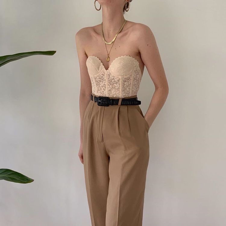 SelectOutfit's tweet photo. Select your favorite outfit ✨ https://t.co/XK7cra5MNj