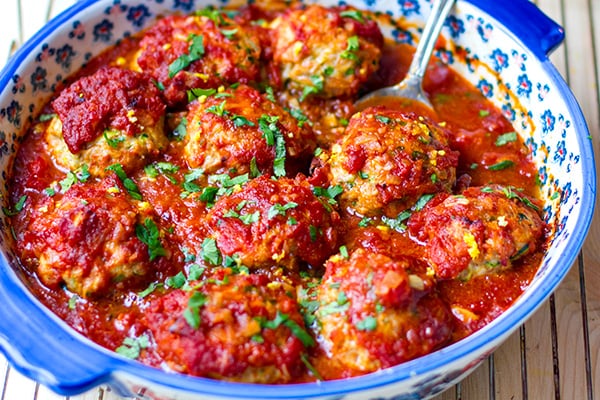 Baked chicken meatballs in spiced tomato sauce bit.ly/2RRKVm5 (Tex-Mex inspired, #Whole30 #Paleo #HealthyRecipes )