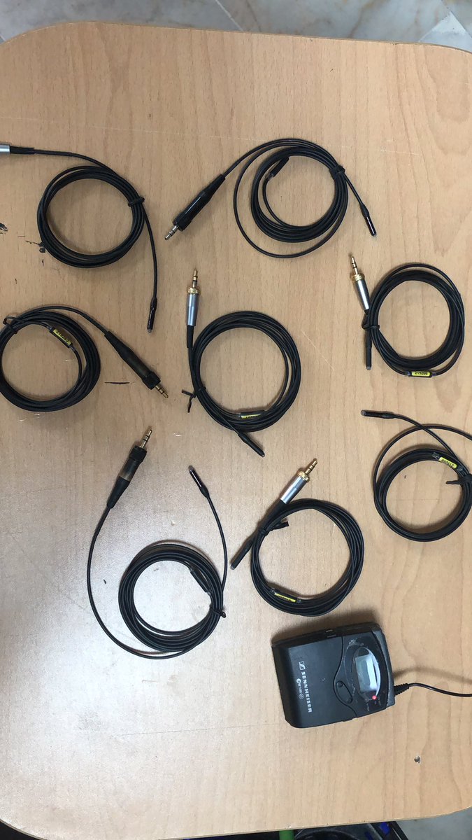 Tomy0692's tweet photo. #bebekler #cos11 #Sennheiser https://t.co/iGmFopSG9c