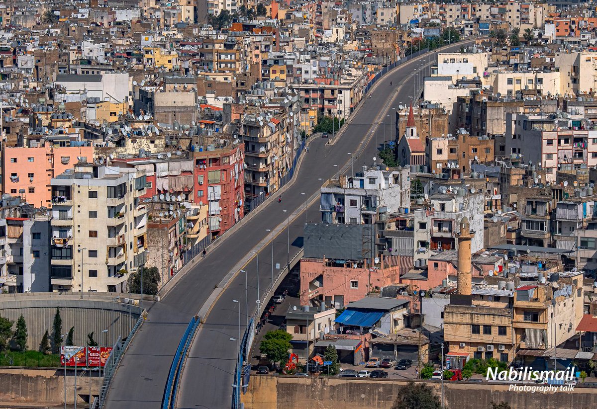 PageBeirut's tweet photo. الأحد الثاني من قرار التعبئة العامة "حظر التجول". 🛣 🇱🇧
صور لمداخل بيروت الثلاثة الحازمية الدورة خلدة وبعض الشوارع في بيروت. 
الأحد في 19 نيسان 2020
#خليك_بالبيت #ما_تستهتر #كورونا #كورونا_فايروس #بيروت #لبنان
📷: @nabilismail99 #BeirutPage #Beirut #Lebanon https://t.co/j4KDW2ZefK