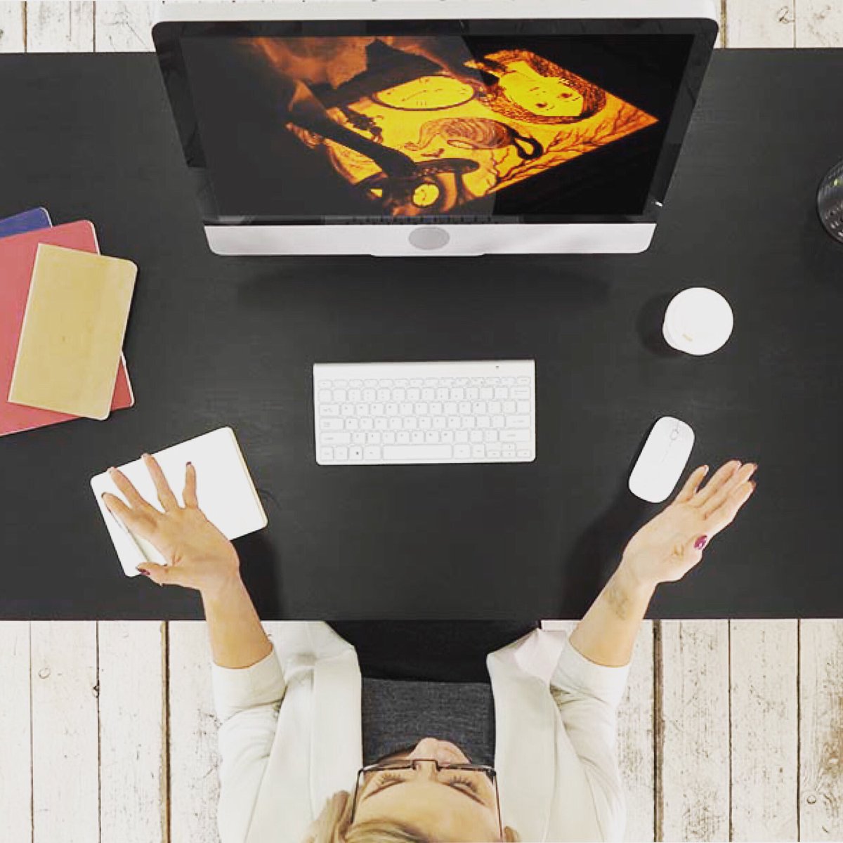 We are offering a great range of virtual entertainment, get in touch for more information 
#eventprofs #VirtualEvents #virtualentertainment #zoom #webex #skype #entertainment