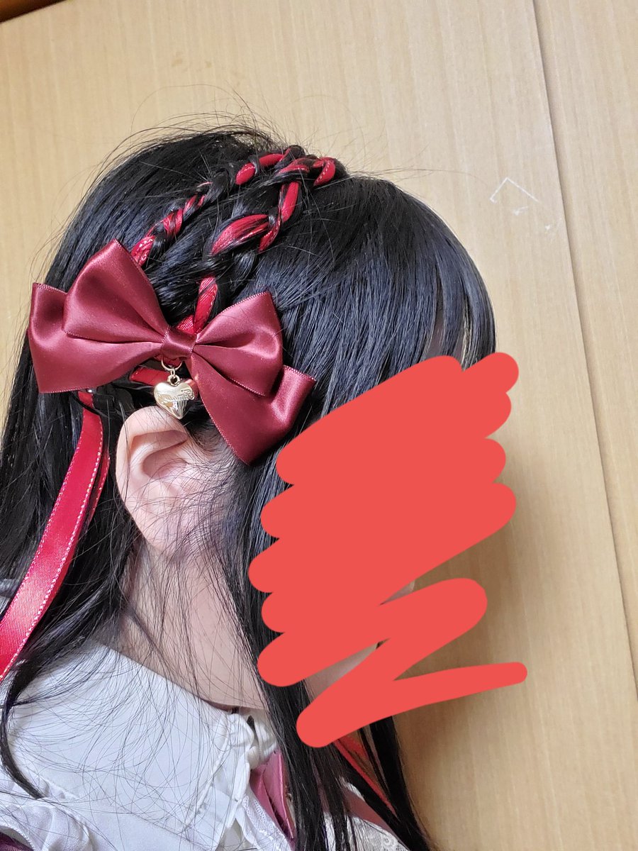 雛 Shk 本日のヘアアレンジ リボン三つ編みカチューシャ 尊敬するお友達に教えてもらったやり方を自分でしてみた 改善の余地はあるけど 初めてでこれはなかなか頑張ったのでは 個人的には大満足 ヘアアレンジ カチューシャヘア