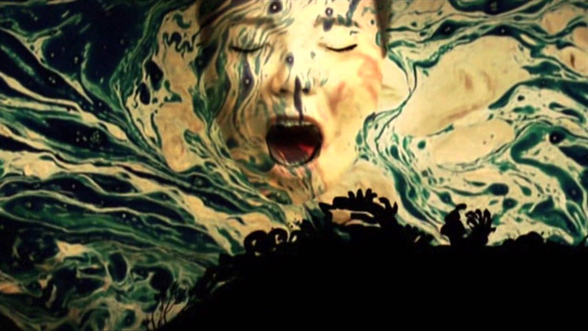 Earth Intruders (2007)The video portrays Björk's face singing the song in a graphic-rendered sky while various silhouttes of tribes are shown marching, dancing, running and shooting from various weapons.