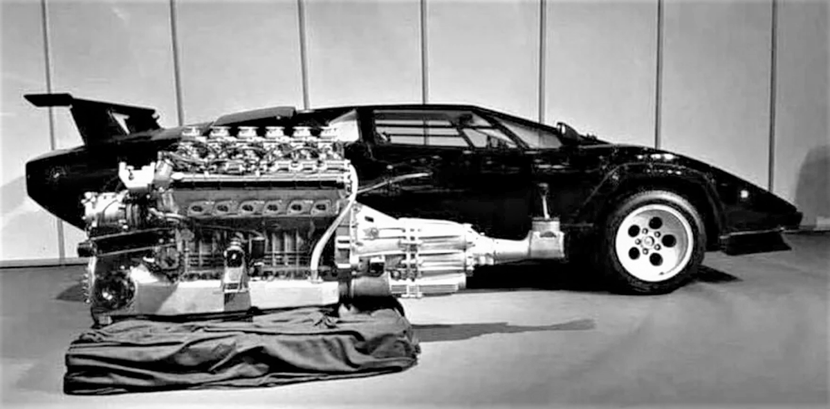 FormulaOneWorld's tweet photo. #MidEngineMonday - Countach https://t.co/KjXs73lXhV