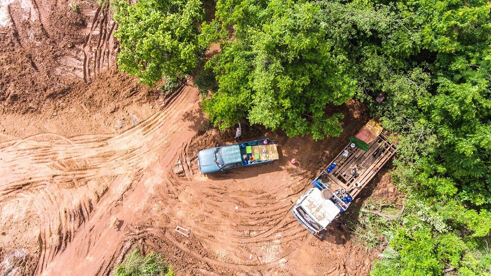 INRAE_France's tweet photo. La pandémie #COVID19 était-elle prévisible ? 
Déforestation, commerce d’animaux sauvages nous exposent à des #microbes inconnus, parfois pathogènes :
✔️Décryptage avec JF. Guégan
✔️Programme #INRAE en partenariat international (PPI) avec @Cirad &amp; @ird_fr
▶️https://t.co/Kse8IXnOwx https://t.co/2CioM3wsGS