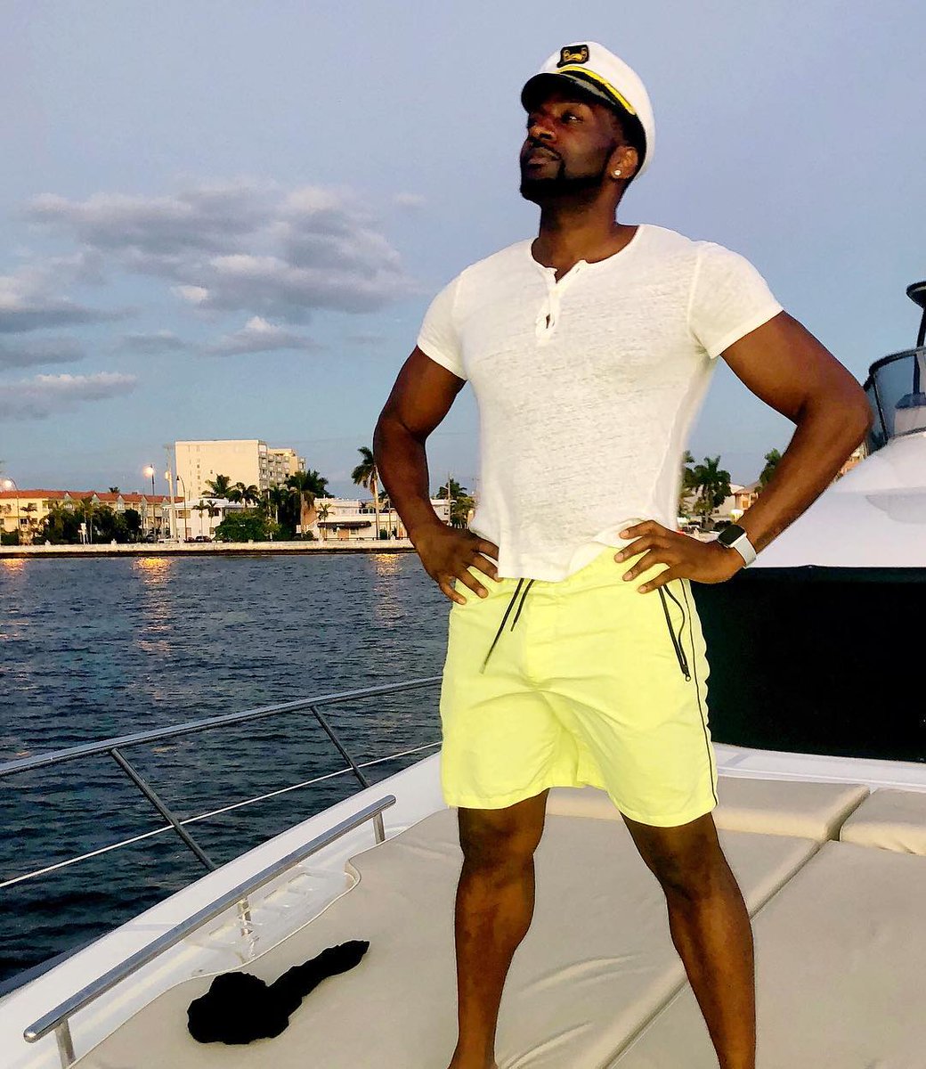 EveWomanKenya's tweet photo. Comedian, rapper and internet sensation, DeStorm Power, is this week’s #MCM.
Aside from comedy, Storm has been a host on MTV’s hit show, Punk’d, won three Streamy Awards and, more impressively, he is the founder and president of the Zeus Network.
.
.
#DeStorm
#ManCrushMonday https://t.co/HJZQykYtuL