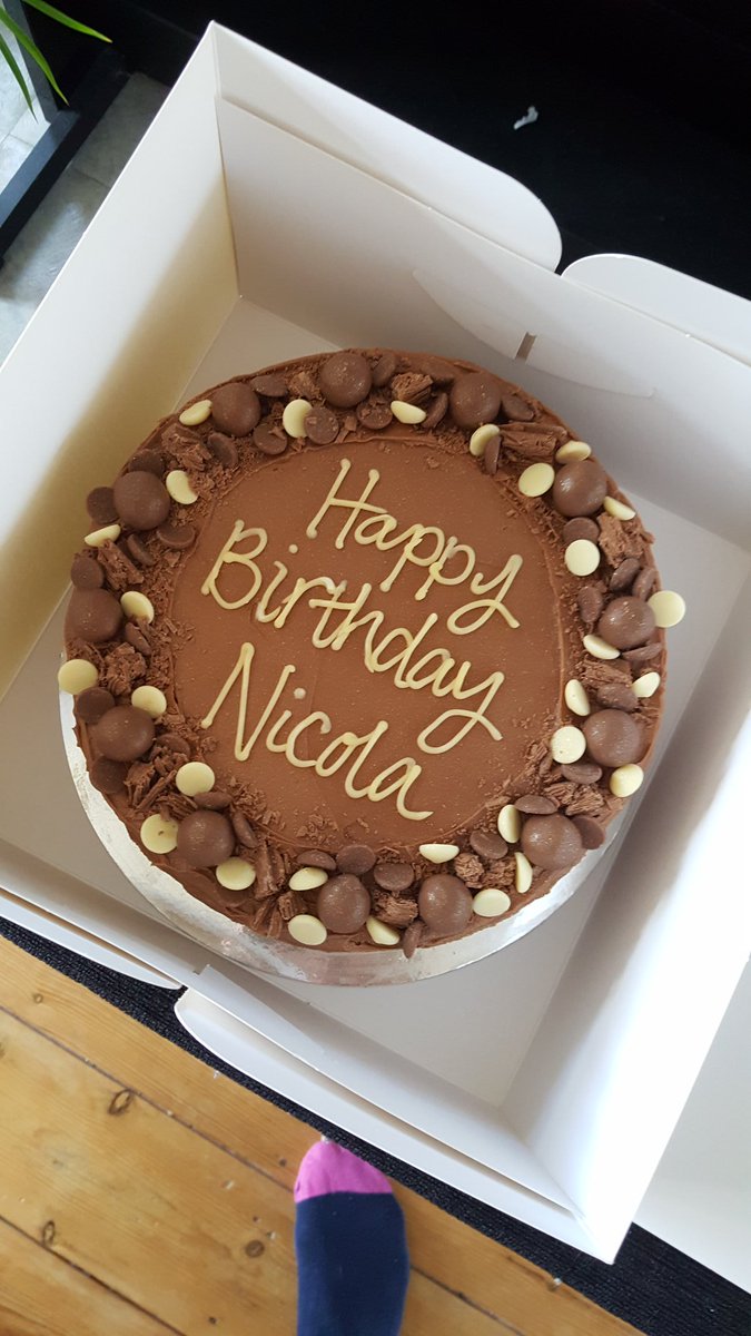 NicolaMinchell's tweet photo. Also got sent a wonderful cake by my amazing colleagues in the Baxter Lab from @Cloud9brighton https://t.co/2N95SnnjAF