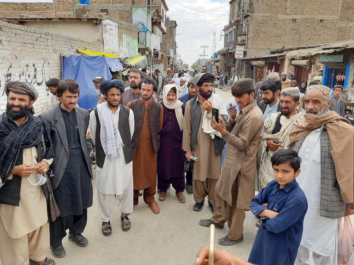 Arif1Sadar's tweet photo. جام صاحب ایسے دلعزیزآفیسروں کاتبادلیے ہمارے سمجھ سے بالاتر ہیں اگریہ سیاسی دباو کے تہت ہواہیں توہم بھی احتجاج کاحق محفوظ رکھتے ہیں اسAC صاحب نے مسلم باغ کے عوام خصوصاً برفباری میں جوخدمت کیاہیں اس پر عارف صاحب کاپروموشن ہونا چاہیے تھانہ کہ تبادلہ
@jam_kamal 
@SidrraKanwal https://t.co/EcVyo3dGFG