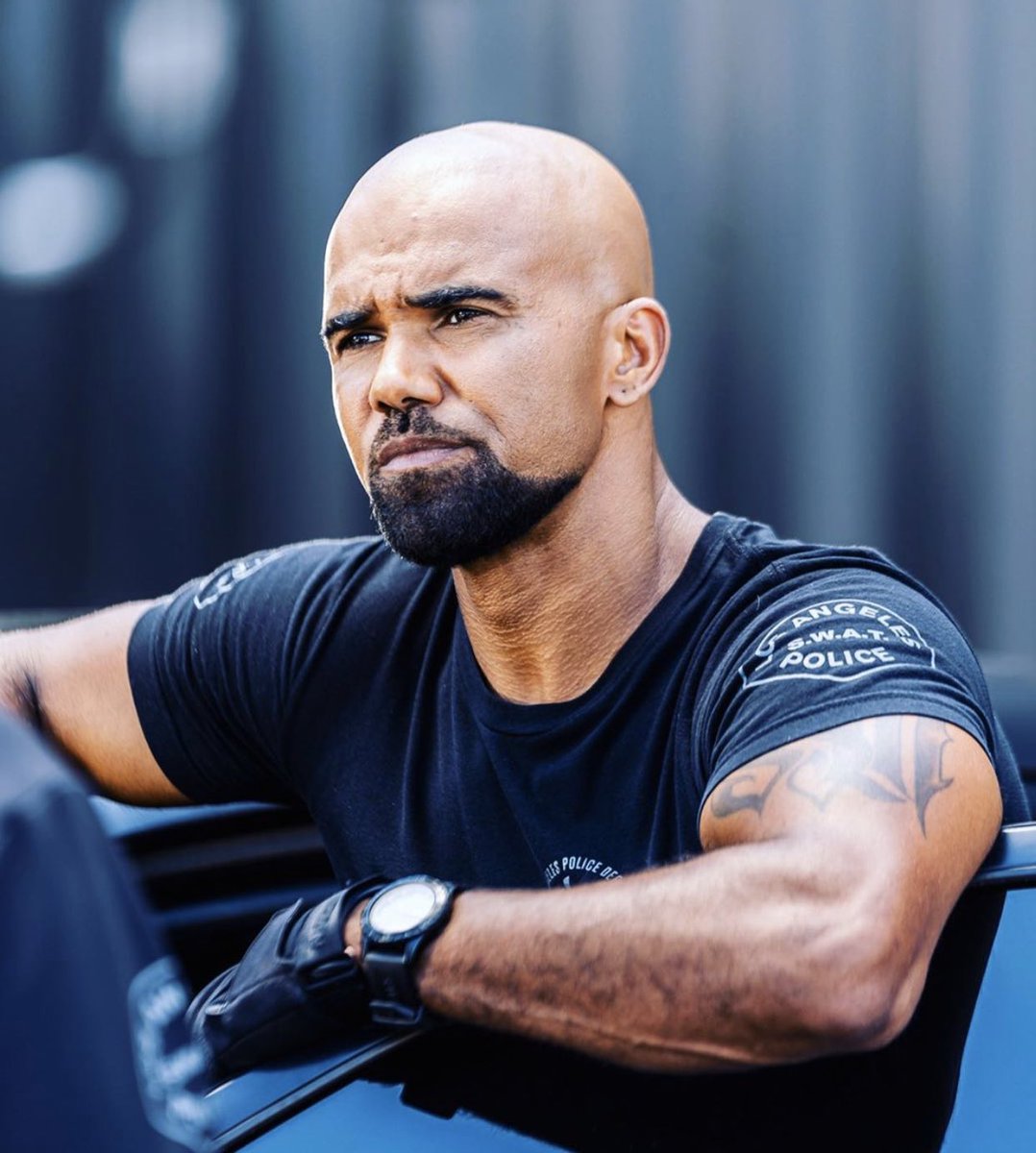 GossipRoomOff's tweet photo. Joyeux anniversaire à l'acteur Shemar Moore qui fête aujourd'hui ses 50 ans ! 🎂🎁🎉 https://t.co/EOTF9QSOvA