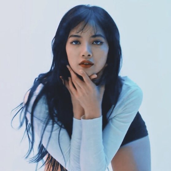 lisafilm27's tweet photo. LISA is so d*mn gorgeous 😍✨

#LILIFILM #LILIDANCE3
#LISA #ลิซ่า #리사 #ラリサ 
#BLACKPINK #블랙핑크
@ygofficialblink https://t.co/jKf7jaD84M