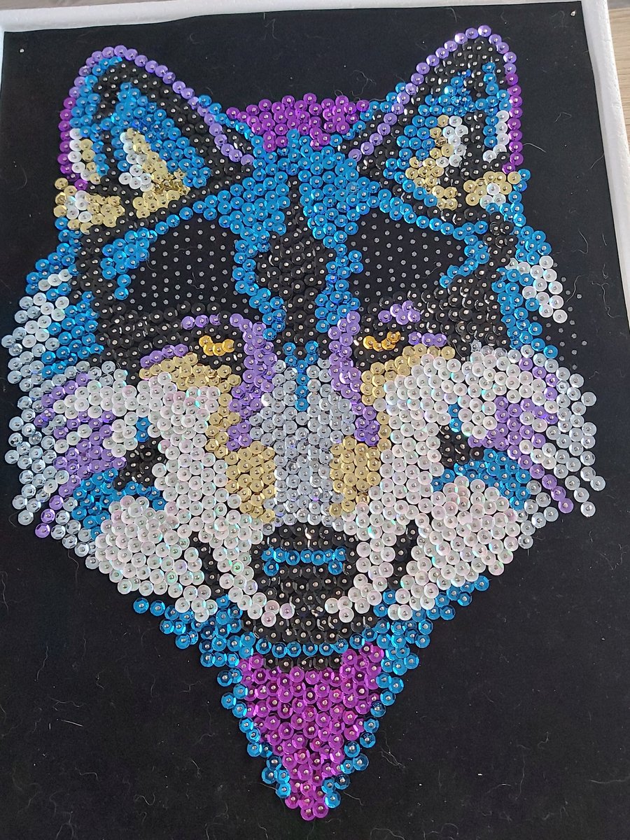 LinnersTaylor's tweet photo. @SequinArt Hello I finally got around to making my wolf sequin art and gutted to find out that there are not enough ice blue sequins to finish it off ☹ I am really not happy. https://t.co/SDbBIfSskY