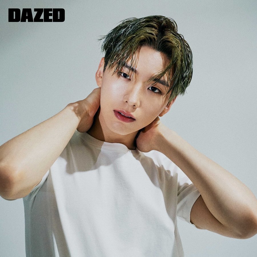 Monstaxturkey2's tweet photo. [TR/20.04.2020] Kihyun Fankafe Güncellemesi

"Başlık: Fotoğrafsal Gün"

🐹: "Size bir kaç fotoğraf daha göstereceğim."

(Dazed Korea fotoğraf çekimlerinin kamera arkasından bir kaç fotoğraf paylaşmış.)

Kaynak: monstax_juju
📷: Dazed Korea (Paylaşımdan bağımsızdır.) https://t.co/MKqKbkChjr