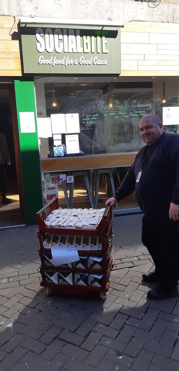 CarolineBaci's tweet photo. Our delivery driver dropping off 150 sandwiches and some sugary treats to @SocialBite_ in Edinburgh today from @gogarfood #community #support #localcharity @BaxterStorey #welovethisbusiness @neilbird1969 https://t.co/JeVb4ZRpjc