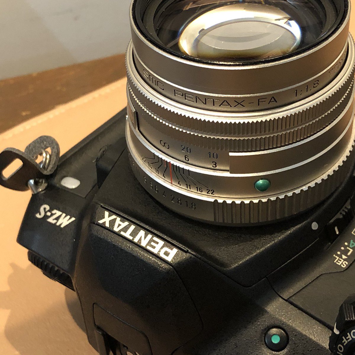三葉堂寫眞機店 在庫情報 Pentax専門修理業者でメンテナンスしましたmz Sとlimitedレンズのご紹介です 写真を撮るのに黒と黒で揃えたかったのですが 商品は単体で販売中です そう上手くはいかないのが中古カメラなんですかね 笑 でもこの組み合わせ 三葉堂寫眞機店 在庫情報 Pentax専門修理業者でメンテナンスしましたmz Sとlimitedレンズのご紹介です 写真を撮るのに黒と黒で揃えたかったのですが 商品は単体で販売中です そう上手くはいかないのが中古カメラなんですかね 笑 でもこの組み合わせ