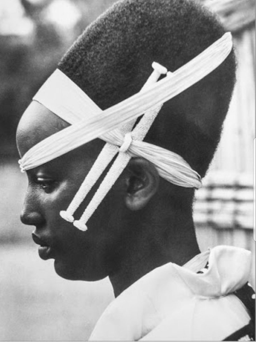 KabasingaF's tweet photo. RIP Queen Rosalia Gicanda. Nawe barakubahutse bakwambura ubuzima kuri iyi taliki. Komeza kuruhukira mu mahoro n'izindi nzirakarengane zose babicanye🌺🥰 #Kwibuka26 https://t.co/5zE8upmTjp