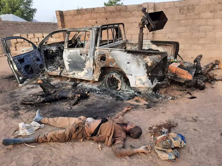 AfricaFactsZone's tweet photo. Nigerian soldiers killed 105 Boko Haram terrorists in Yobe State. https://t.co/ZAG4cxhHZc