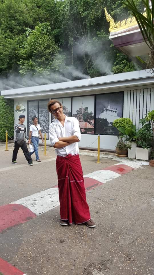 LoveZuBo1's tweet photo. မြန္တုိင္းရင္းသားေတ်ာက္ပါ  မြန္စကားေတာ့တက္ဝူး https://t.co/6pMO9ccup5